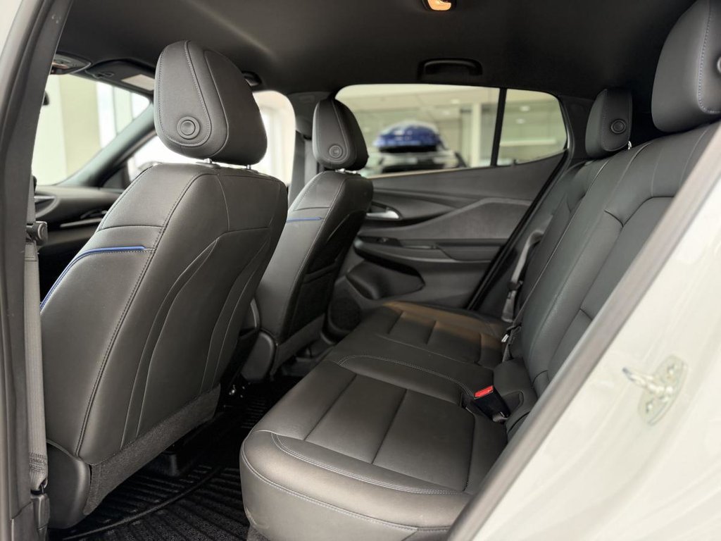 Buick Envista Sport Touring | DÉMARREUR | CUIR | CARPLAY | CAMÉRA +++ 2025 à Laval, Québec - 10 - w1024h768px