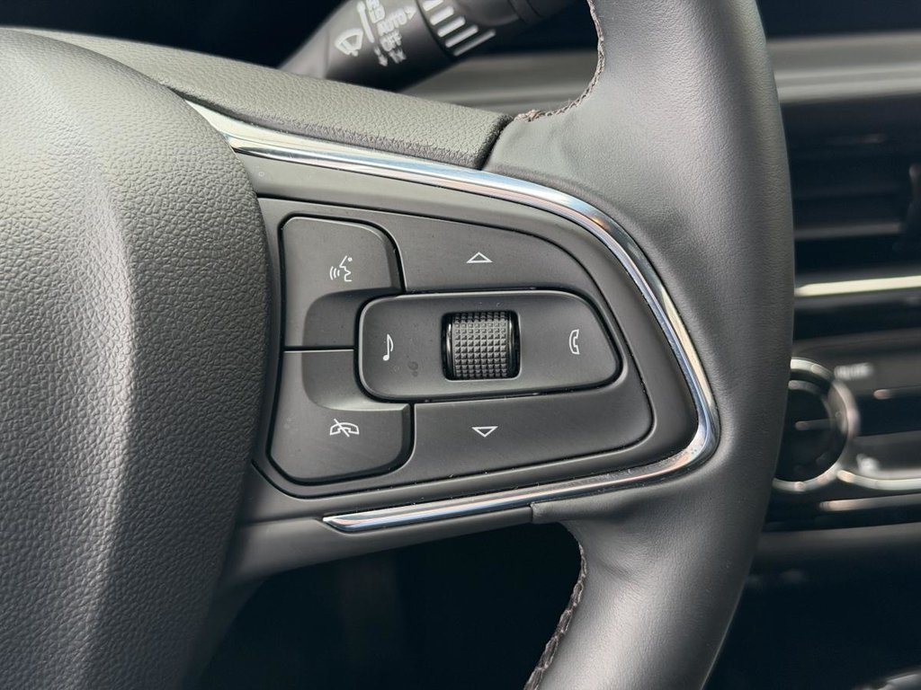 Buick Envista Sport Touring | DÉMARREUR | CUIR | CARPLAY | CAMÉRA +++ 2025 à Laval, Québec - 15 - w1024h768px