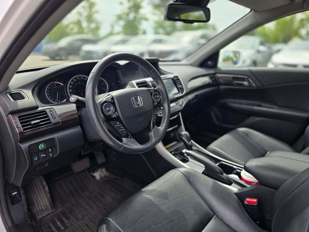 2016 Honda Accord Sedan Touring | BAS KM | CUIR | NAV | TOIT | DÉMARREUR | CAMÉRA | CARPLAY +++ in Laval, Quebec - 10 - w1024h768px