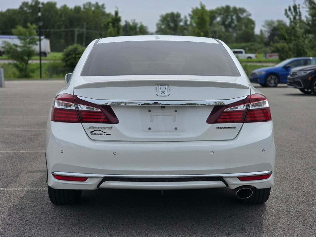 2016 Honda Accord Sedan Touring | BAS KM | CUIR | NAV | TOIT | DÉMARREUR | CAMÉRA | CARPLAY +++ in Laval, Quebec - 8 - w1024h768px