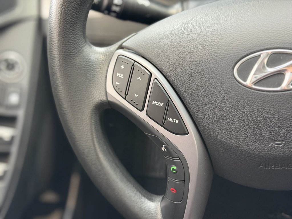 2015 Hyundai Elantra GL | BAS KM | SIÈGES CHAUFFANTS | BLUETOOTH +++ in Laval, Quebec - 14 - w1024h768px