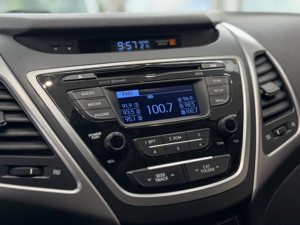 2015 Hyundai Elantra GL | BAS KM | SIÈGES CHAUFFANTS | BLUETOOTH +++ in Laval, Quebec - 18 - w1024h768px