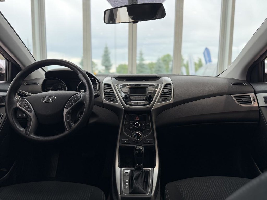 2015 Hyundai Elantra GL | BAS KM | SIÈGES CHAUFFANTS | BLUETOOTH +++ in Laval, Quebec - 11 - w1024h768px