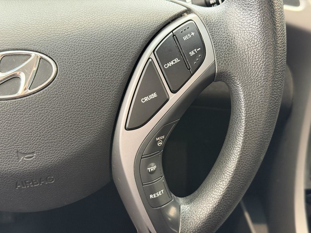 2015 Hyundai Elantra GL | BAS KM | SIÈGES CHAUFFANTS | BLUETOOTH +++ in Laval, Quebec - 15 - w1024h768px