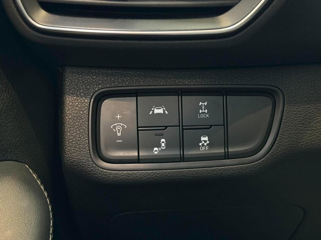 2020 Hyundai Santa Fe Preferred w/Sun&Leather Package AWD | 8 ROUES | BAS KM | CUIR | TOIT PANO | CAMÉRA | CARPLAY +++ in Laval, Quebec - 19 - w1024h768px