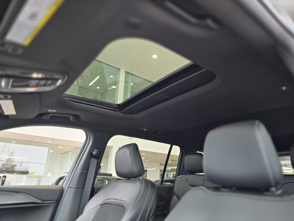 Jeep Grand Cherokee L Altitude ENSEMBLE ECLAIRE 23B | TOIT | JANTES 20P +++ 2025 à Laval, Québec - 23 - w1024h768px
