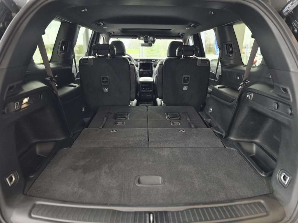 Jeep Grand Cherokee L Altitude ENSEMBLE ECLAIRE 23B | TOIT | JANTES 20P +++ 2025 à Laval, Québec - 10 - w1024h768px