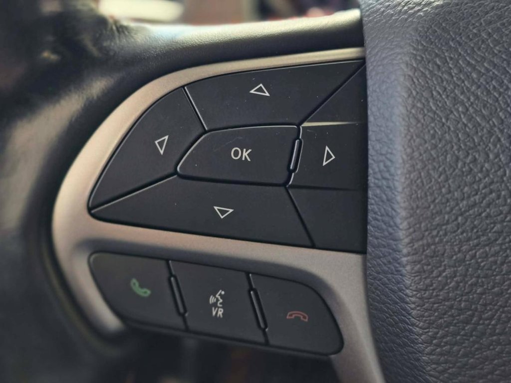 2021 Jeep Grand Cherokee Trailhawk | 4X4 | 8 PNEUS | CUIR | NAV | TOIT PANO | DÉMARREUR | CAMÉRA | CARPLAY +++ in Laval, Quebec - 15 - w1024h768px