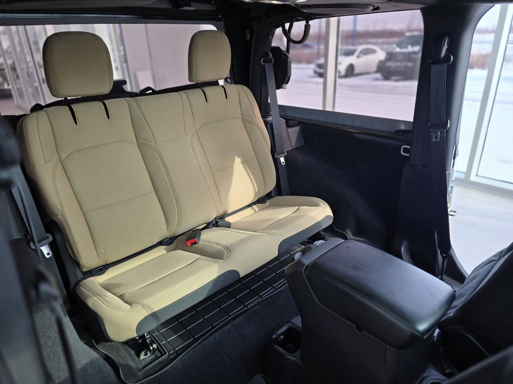Jeep Wrangler Willy's Sport | BAS KM | 4X4 | CAMÉRA | BLUETOOTH +++ 2021 à Laval, Québec - 17 - w1024h768px