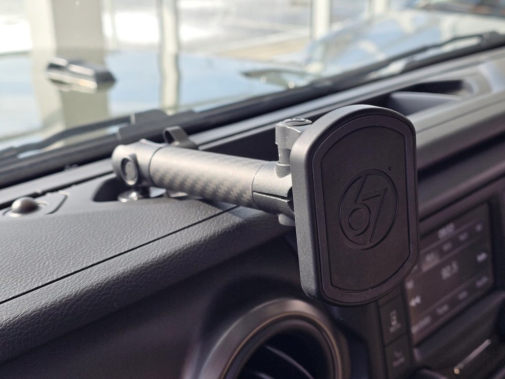 Jeep Wrangler Willy's Sport | BAS KM | 4X4 | CAMÉRA | BLUETOOTH +++ 2021 à Laval, Québec - 24 - w1024h768px