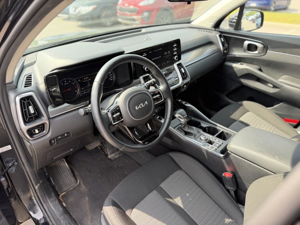 Kia Sorento X-Line AWD | 8 ROUES | BAS KM | DÉMARREUR | CARPLAY | CAMÉRA +++ 2023 à Laval, Québec - 8 - w1024h768px
