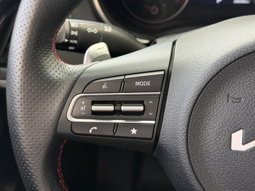 Kia Stinger GT Limited AWD | 8 PNEUS | BAS KM | DÉMARREUR | CAMÉRA 360 | NAV | TOIT | CUIR | CARPLAY +++ 2023 à Laval, Québec - 13 - w1024h768px