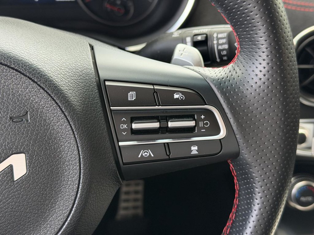 Kia Stinger GT Limited AWD | 8 PNEUS | BAS KM | DÉMARREUR | CAMÉRA 360 | NAV | TOIT | CUIR | CARPLAY +++ 2023 à Laval, Québec - 14 - w1024h768px