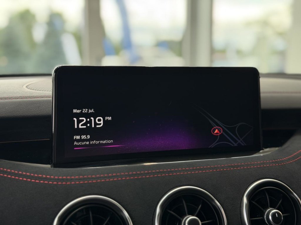 Kia Stinger GT Limited AWD | 8 PNEUS | BAS KM | DÉMARREUR | CAMÉRA 360 | NAV | TOIT | CUIR | CARPLAY +++ 2023 à Laval, Québec - 17 - w1024h768px