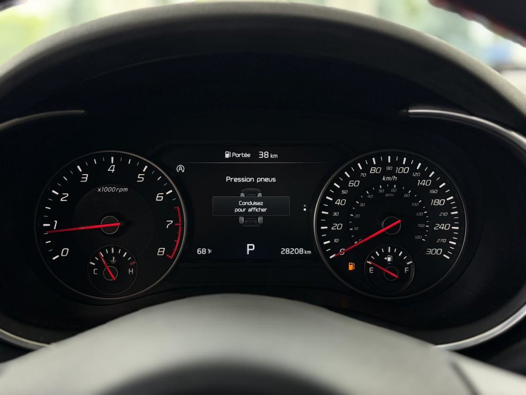 Kia Stinger GT Limited AWD | 8 PNEUS | BAS KM | DÉMARREUR | CAMÉRA 360 | NAV | TOIT | CUIR | CARPLAY +++ 2023 à Laval, Québec - 12 - w1024h768px