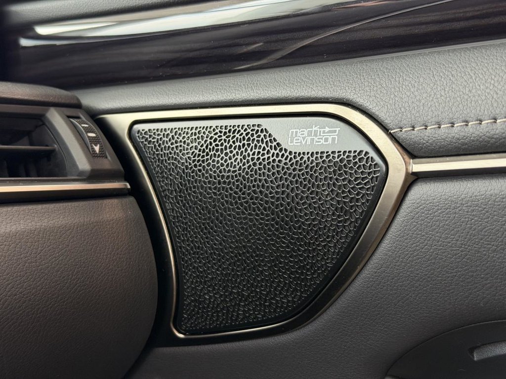 2020 Lexus ES 300h | TOIT | CUIR | NAV | CARPLAY | CAMÉRA 360 +++ in Laval, Quebec - 19 - w1024h768px