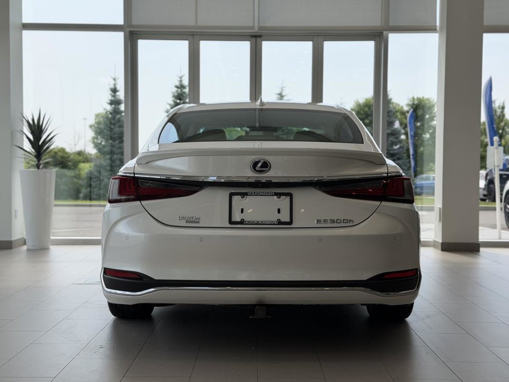 2020 Lexus ES 300h | TOIT | CUIR | NAV | CARPLAY | CAMÉRA 360 +++ in Laval, Quebec - 6 - w1024h768px