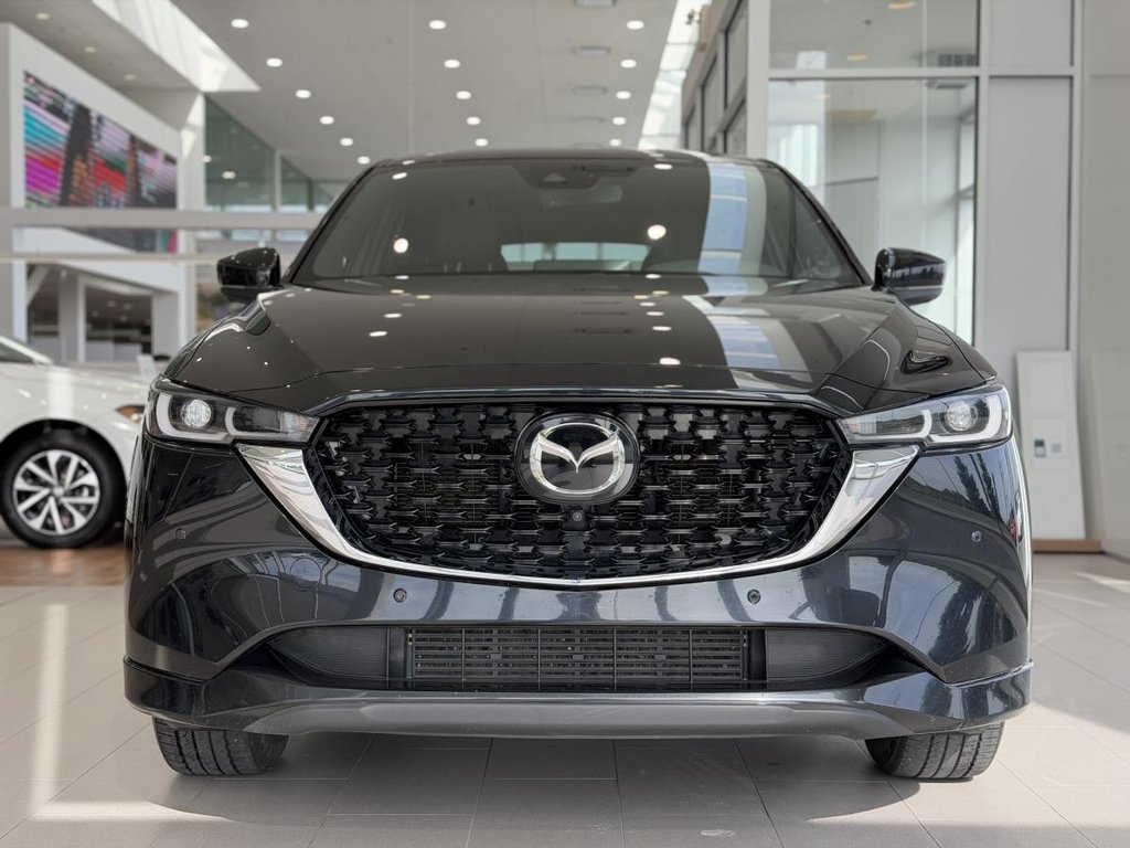 Mazda CX-5 Signature AWD | BAS KM | CUIR | NAV | TOIT | CAMÉRA 360 | BOSE | CARPLAY +++ 2023 à Laval, Québec - 3 - w1024h768px
