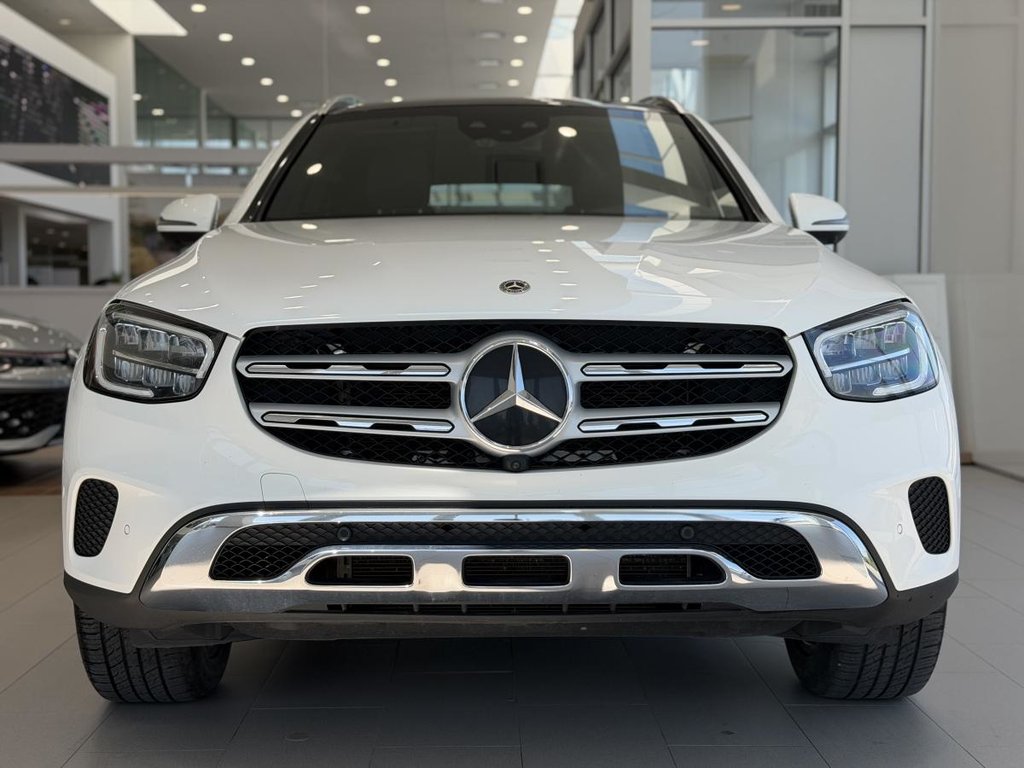 2020 Mercedes-Benz GLC 300 4MATIC | TOIT PANO | NAV | CUIR | CARPLAY | CAMÉRA 360 +++ in Laval, Quebec - 3 - w1024h768px