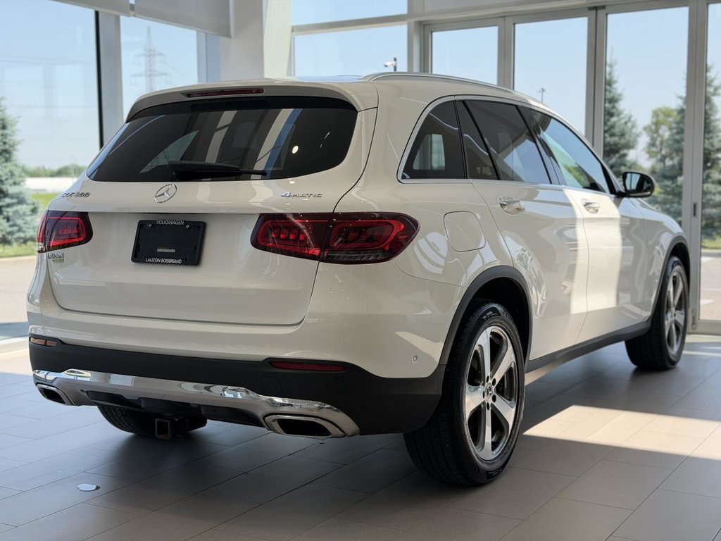 2020 Mercedes-Benz GLC 300 4MATIC | TOIT PANO | NAV | CUIR | CARPLAY | CAMÉRA 360 +++ in Laval, Quebec - 8 - w1024h768px