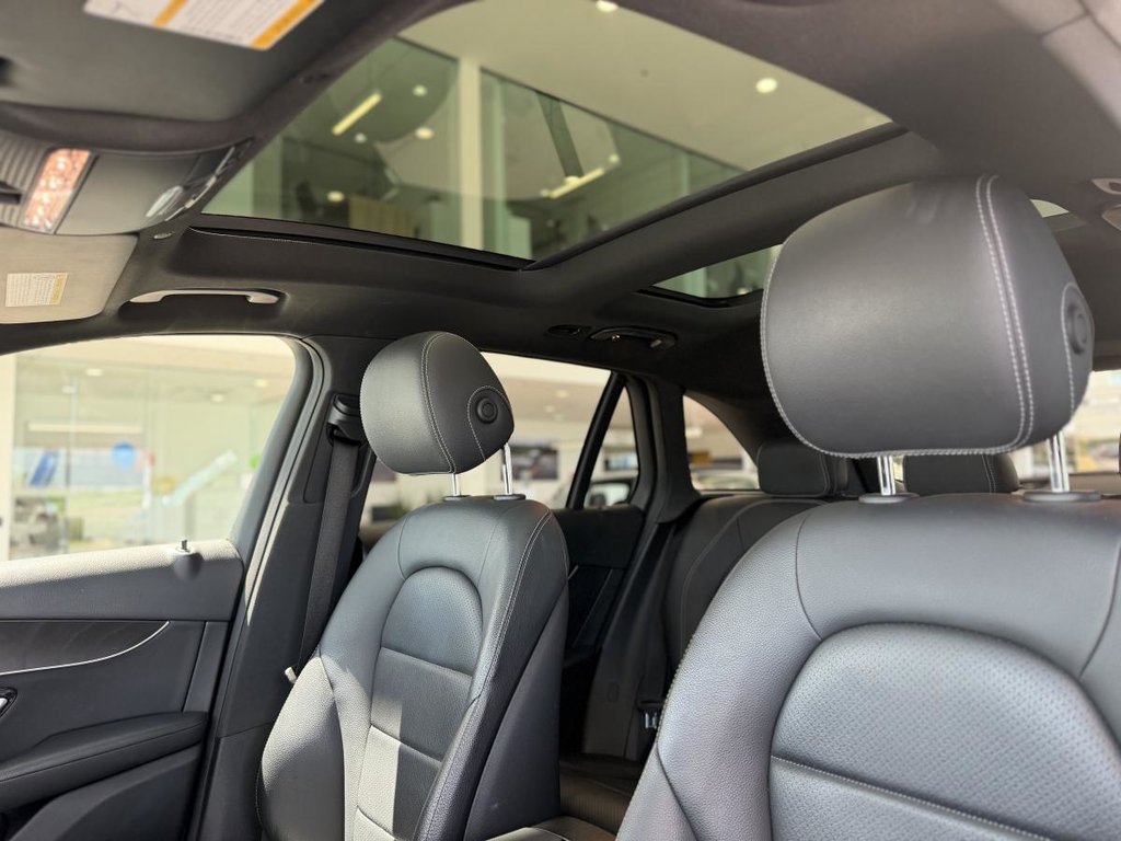 2020 Mercedes-Benz GLC 300 4MATIC | TOIT PANO | NAV | CUIR | CARPLAY | CAMÉRA 360 +++ in Laval, Quebec - 20 - w1024h768px