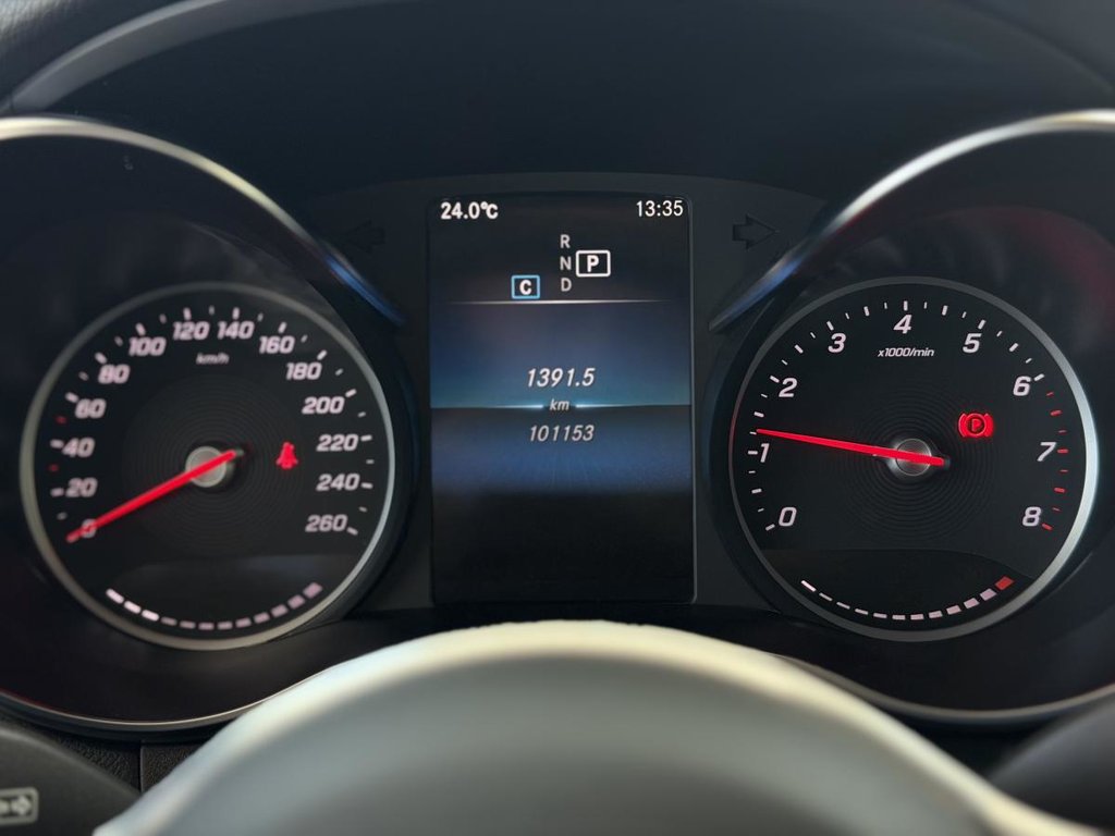 2020 Mercedes-Benz GLC 300 4MATIC | TOIT PANO | NAV | CUIR | CARPLAY | CAMÉRA 360 +++ in Laval, Quebec - 13 - w1024h768px