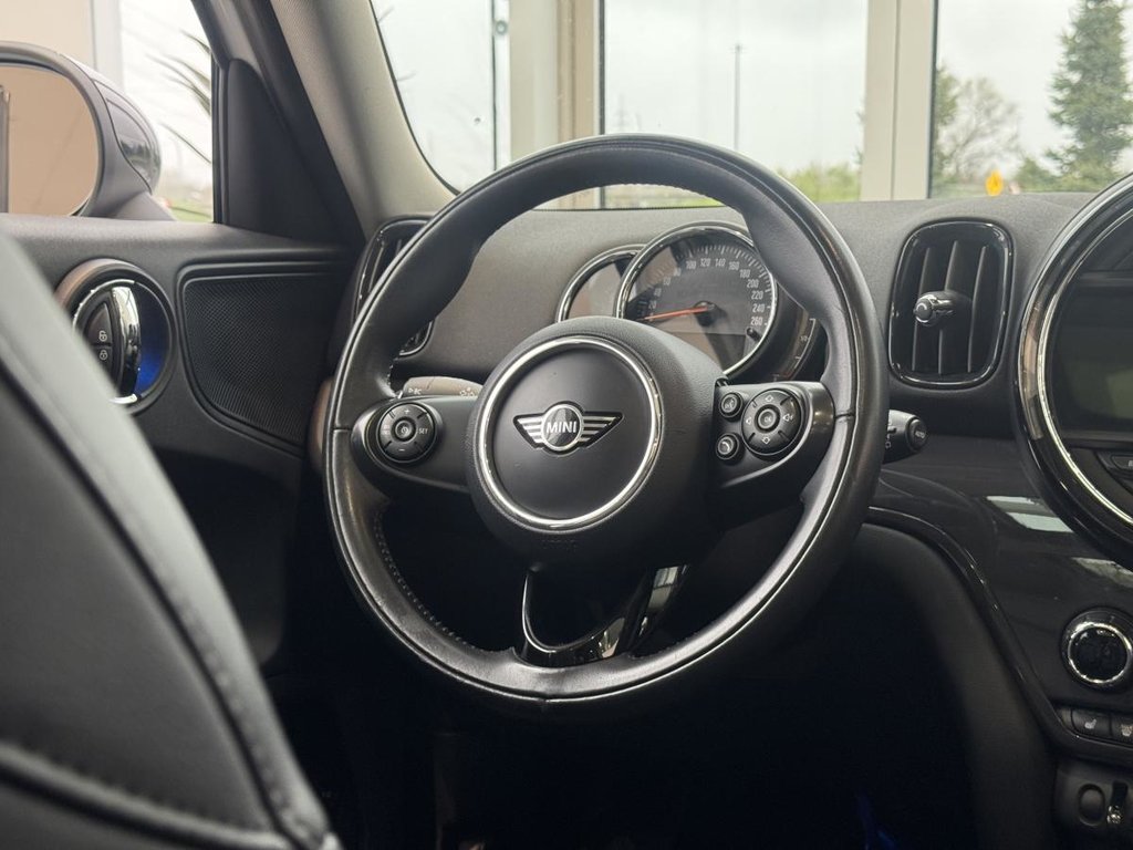 MINI Countryman ALL4 TOIT PANO | NAV | CUIR +++ 2019 à Laval, Québec - 12 - w1024h768px