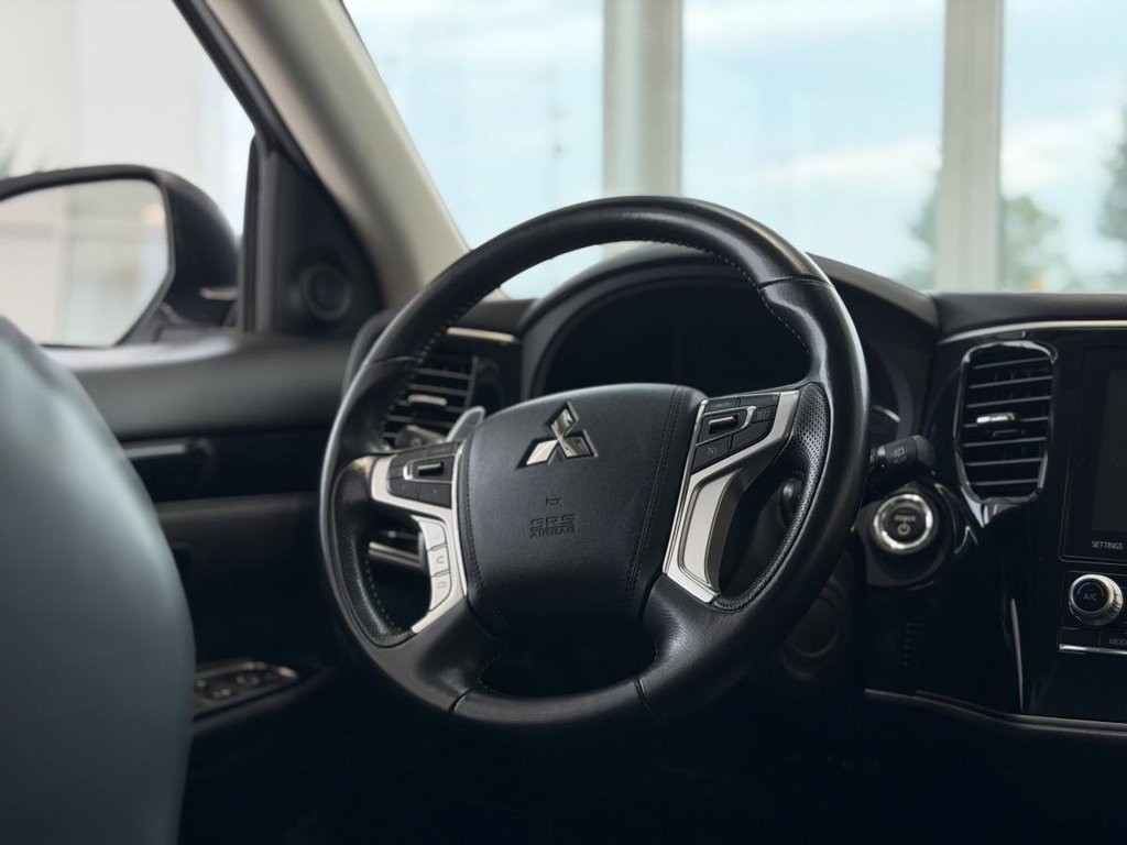 2022 Mitsubishi Outlander PHEV SE S-AWC | CUIR | CARPLAY | CAMÉRA | BLUETOOTH +++ in Laval, Quebec - 12 - w1024h768px