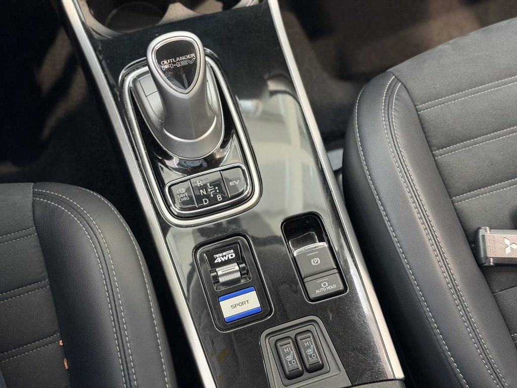 2022 Mitsubishi Outlander PHEV SE S-AWC | CUIR | CARPLAY | CAMÉRA | BLUETOOTH +++ in Laval, Quebec - 16 - w1024h768px