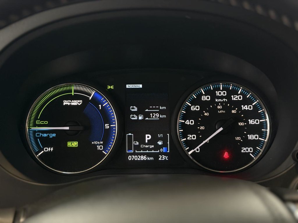 2022 Mitsubishi Outlander PHEV SE S-AWC | CUIR | CARPLAY | CAMÉRA | BLUETOOTH +++ in Laval, Quebec - 13 - w1024h768px