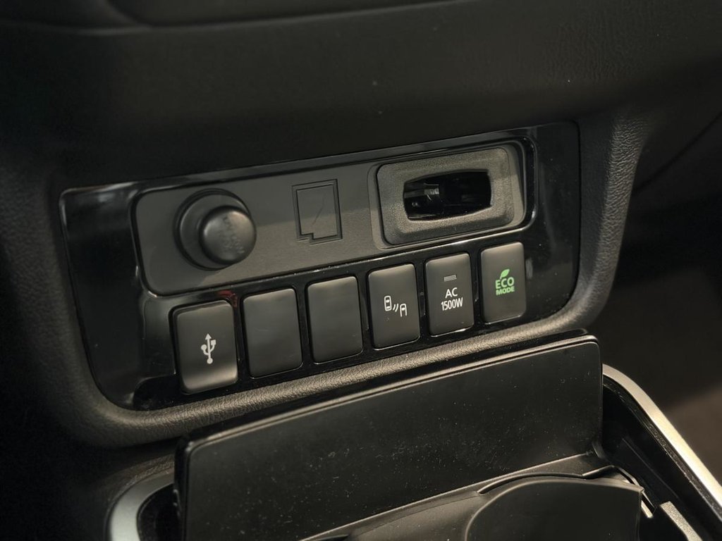 2022 Mitsubishi Outlander PHEV SE S-AWC | CUIR | CARPLAY | CAMÉRA | BLUETOOTH +++ in Laval, Quebec - 17 - w1024h768px