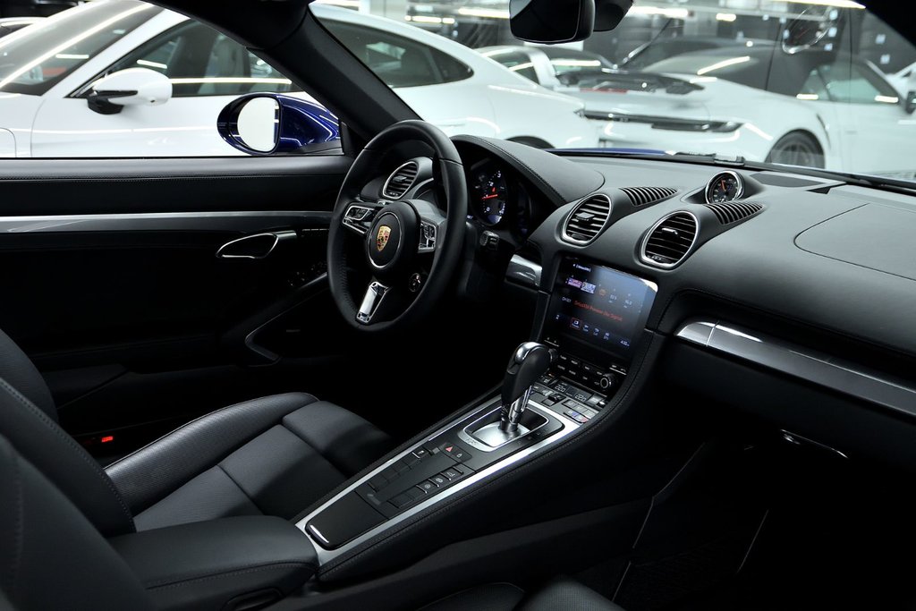 2025 Porsche 718 Cayman S / Premium Package / Sport Chrono / BOSE in Laval, Quebec - 14 - w1024h768px