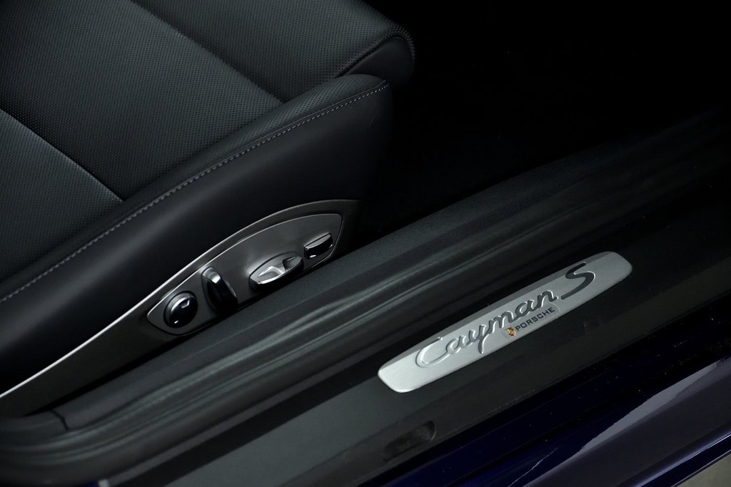 2025 Porsche 718 Cayman S / Premium Package / Sport Chrono / BOSE in Laval, Quebec - 16 - w1024h768px
