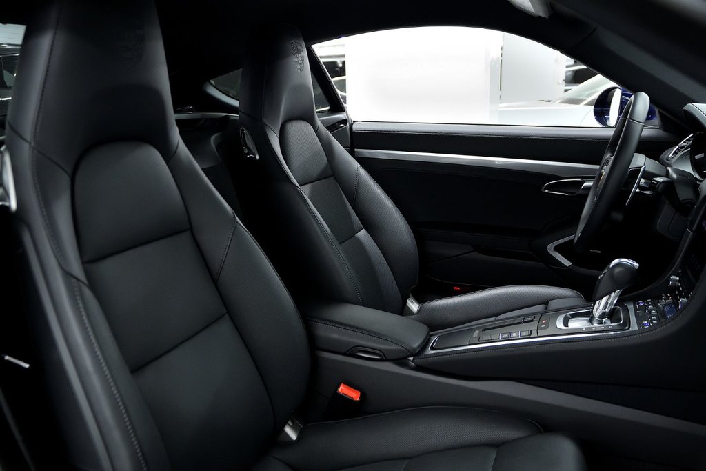 2025 Porsche 718 Cayman S / Premium Package / Sport Chrono / BOSE in Laval, Quebec - 17 - w1024h768px