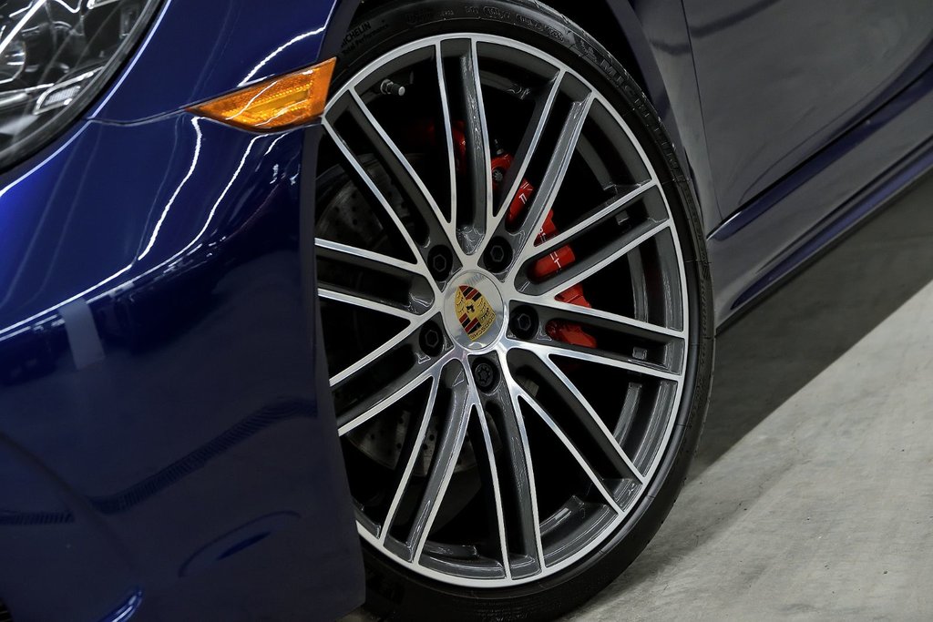 2025 Porsche 718 Cayman S / Premium Package / Sport Chrono / BOSE in Laval, Quebec - 8 - w1024h768px