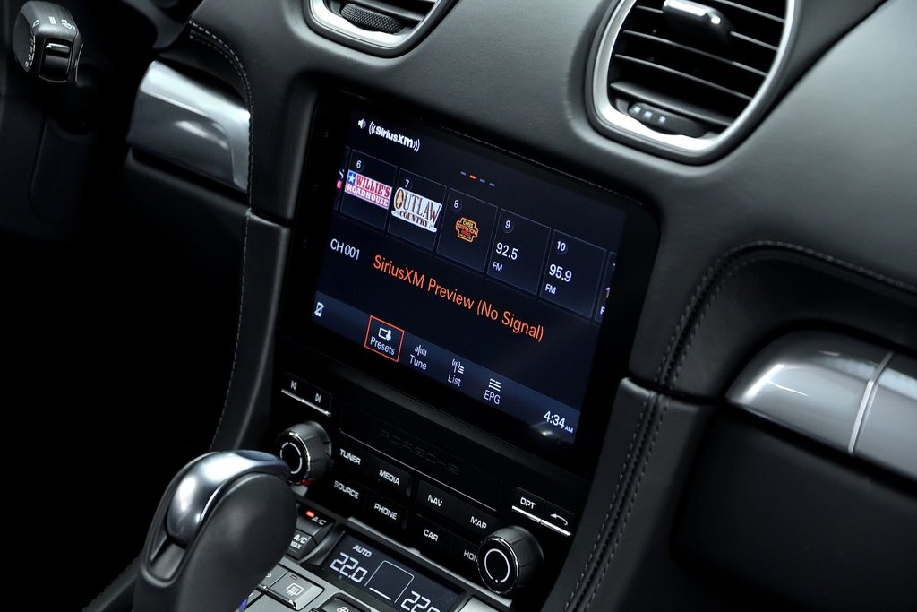 2025 Porsche 718 Cayman S / Premium Package / Sport Chrono / BOSE in Laval, Quebec - 15 - w1024h768px