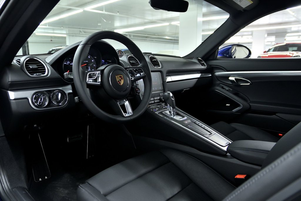 2025 Porsche 718 Cayman S / Premium Package / Sport Chrono / BOSE in Laval, Quebec - 9 - w1024h768px