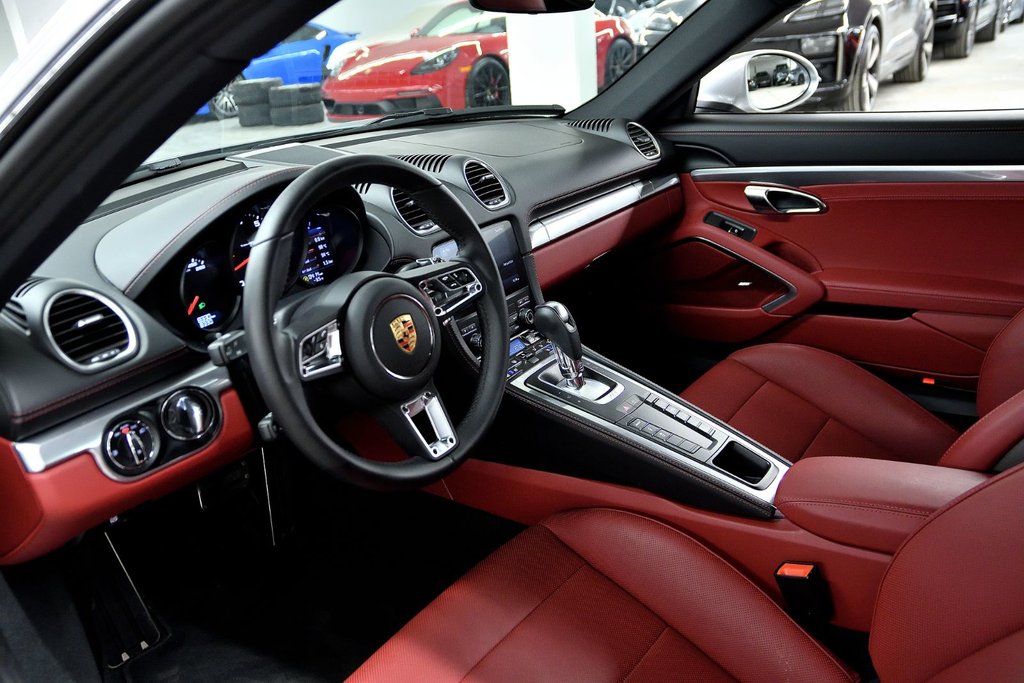 Porsche 718 Cayman Coupe / Sport Exhaust / BOSE / PASM 2025 à Laval, Québec - 12 - w1024h768px