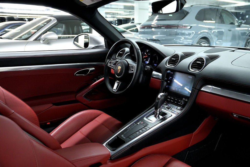 Porsche 718 Cayman Coupe / Sport Exhaust / BOSE / PASM 2025 à Laval, Québec - 17 - w1024h768px