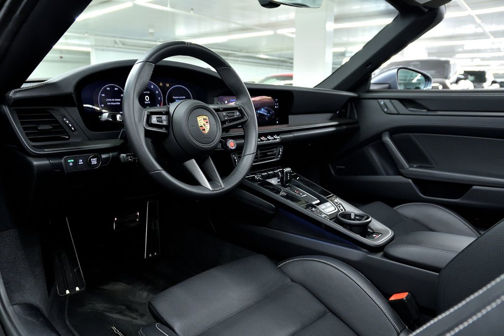 Porsche 911 Carrera 4 GTS Cabriolet / Premium Package / BOSE 2025 à Laval, Québec - 10 - w1024h768px