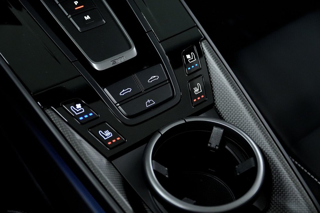 Porsche 911 Carrera 4 GTS Cabriolet / Premium Package / BOSE 2025 à Laval, Québec - 34 - w1024h768px