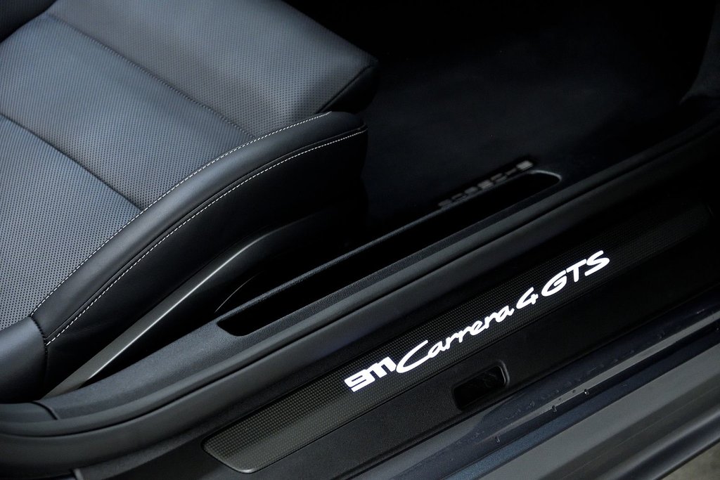Porsche 911 Carrera 4 GTS Cabriolet / Premium Package / BOSE 2025 à Laval, Québec - 19 - w1024h768px