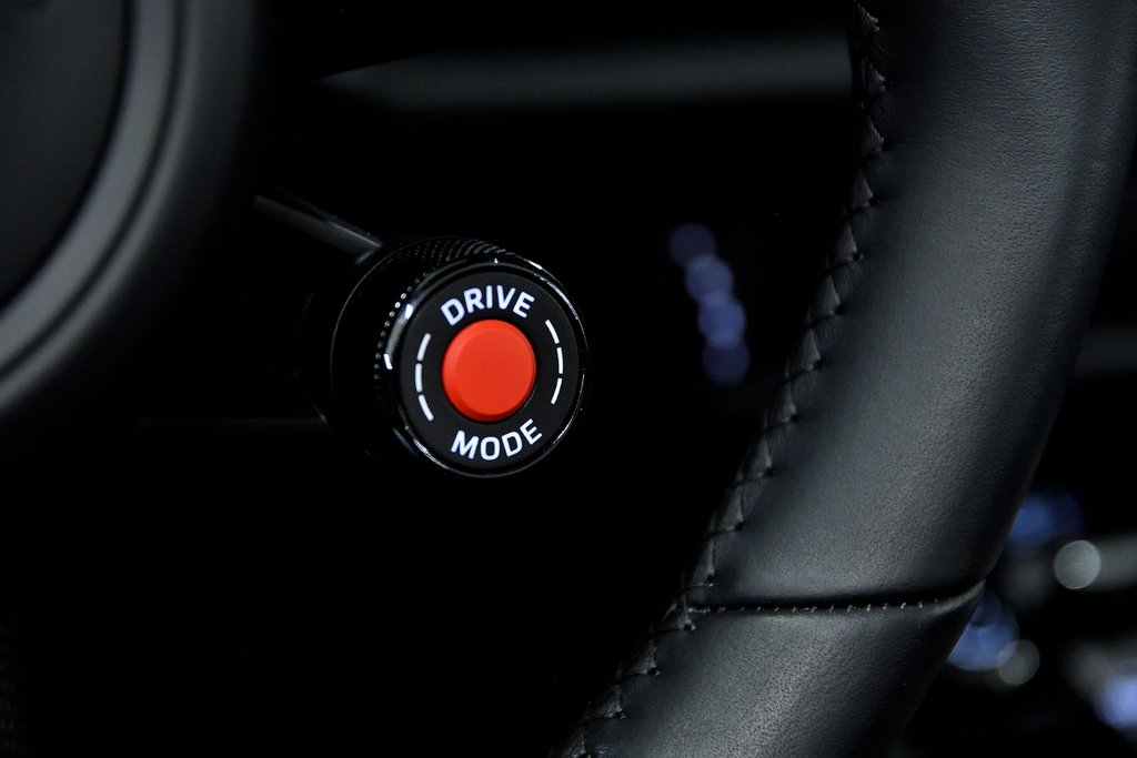 Porsche 911 Carrera 4 GTS Cabriolet / Premium Package / BOSE 2025 à Laval, Québec - 25 - w1024h768px