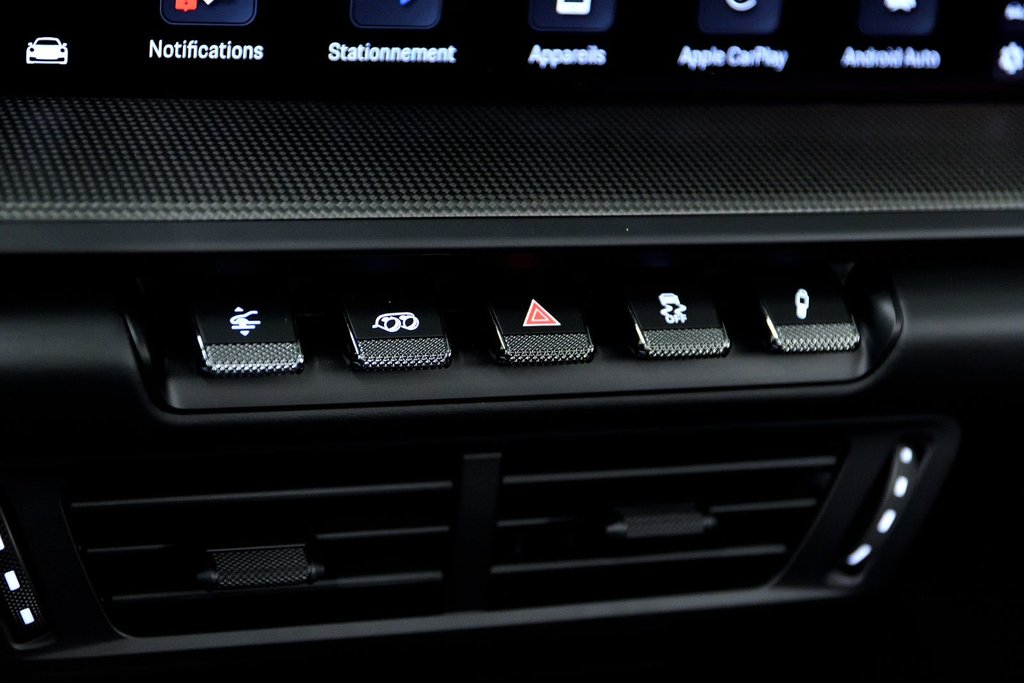 Porsche 911 Carrera 4 GTS Cabriolet / Premium Package / BOSE 2025 à Laval, Québec - 27 - w1024h768px