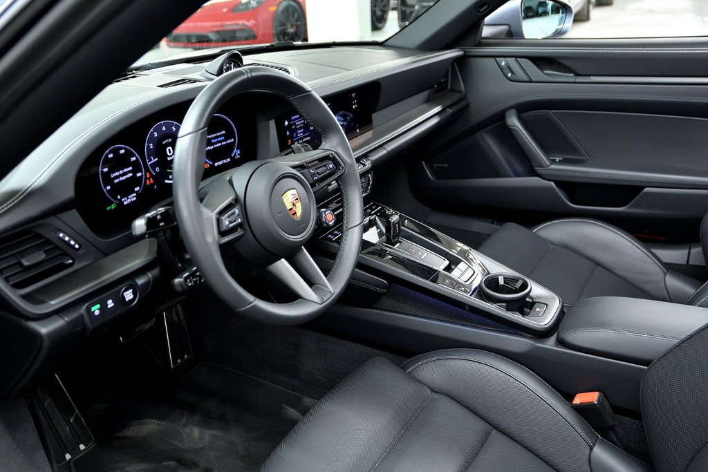 Porsche 911 Carrera 4 GTS Cabriolet / Premium Package / BOSE 2025 à Laval, Québec - 11 - w1024h768px