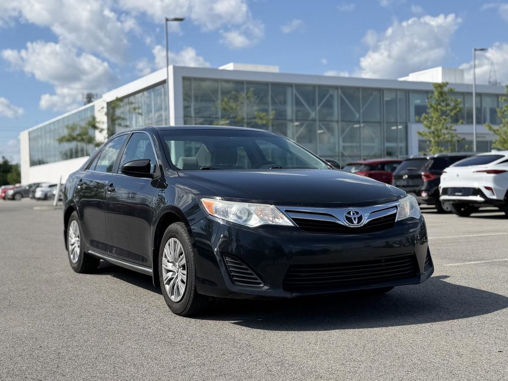 Toyota Camry LE | 8 PNEUS | CAMÉRA | BLUETOOTH +++ 2014 à Laval, Québec - 1 - w1024h768px
