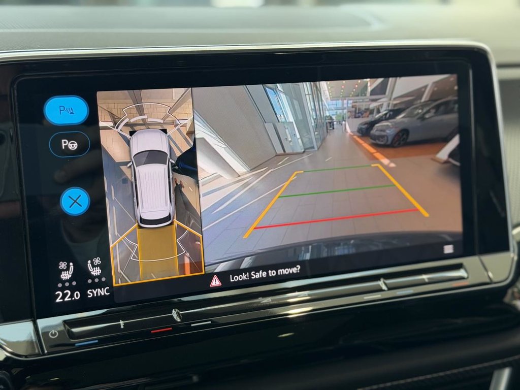 Volkswagen Atlas Cross Sport Execline R-Line | 4MOTION | TOIT PANO | DÉMARREUR | CUIR | NAV | CARPLAY | CAMÉRA +++ 2024 à Laval, Québec - 19 - w1024h768px