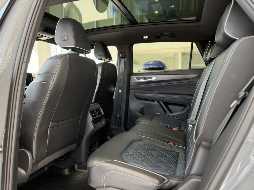 Volkswagen Atlas Cross Sport Execline R-Line | 4MOTION | TOIT PANO | DÉMARREUR | CUIR | NAV | CARPLAY | CAMÉRA +++ 2024 à Laval, Québec - 10 - w1024h768px
