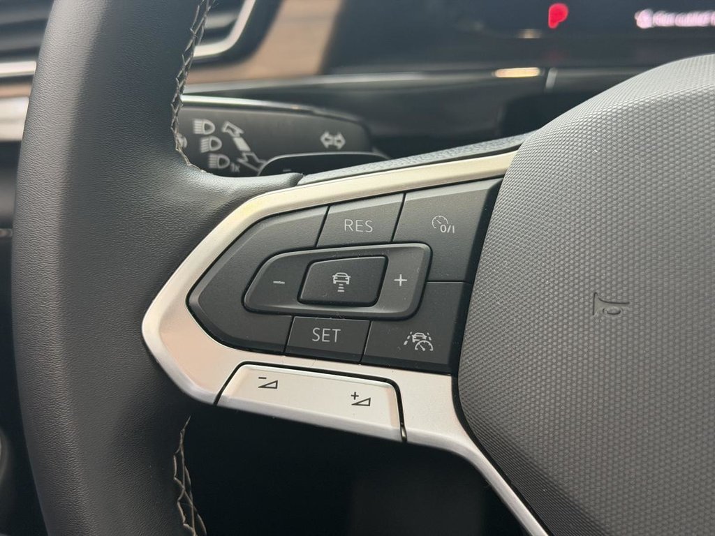Volkswagen Atlas Comfortline CUIR | DEMARREUR | CARPLAY | CAMÉRA +++ 2025 à Laval, Québec - 14 - w1024h768px