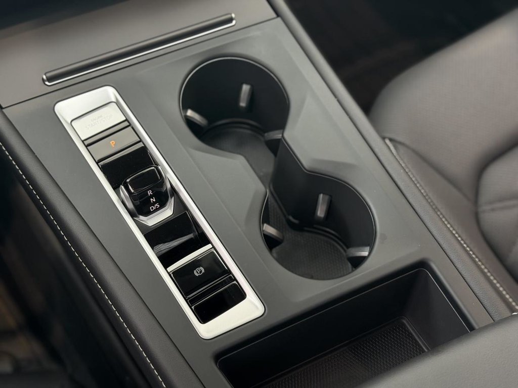 Volkswagen Atlas Comfortline CUIR | DEMARREUR | CARPLAY | CAMÉRA +++ 2025 à Laval, Québec - 16 - w1024h768px